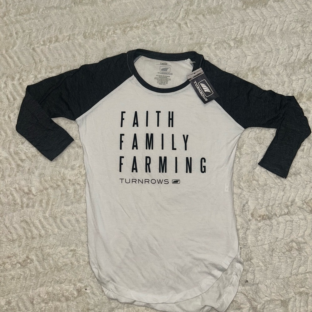 NWT Turnrows Faith Family Farming 3/4 Sleeve Raglan Shirt | Women’s Large
